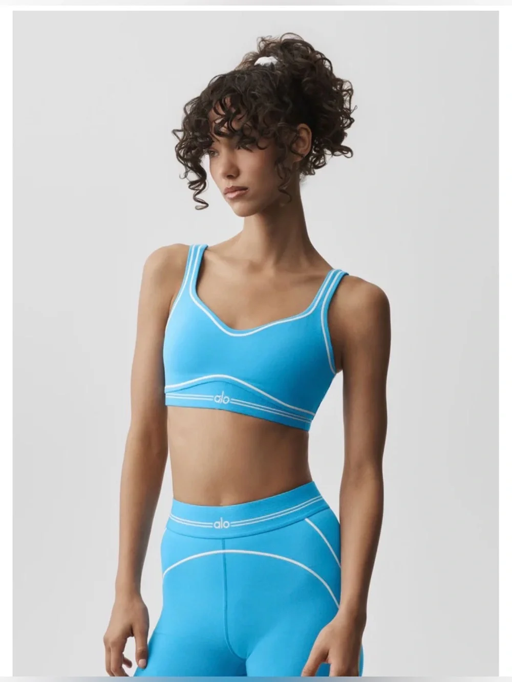 NWT Alo Yoga Set: Airbrush 7/8 Heart Throb Legging and Bra - XS